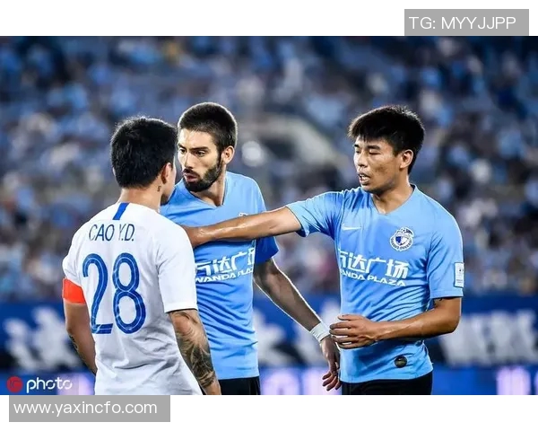 大连一方对阵上海申花精彩比赛直播全程回顾与分析